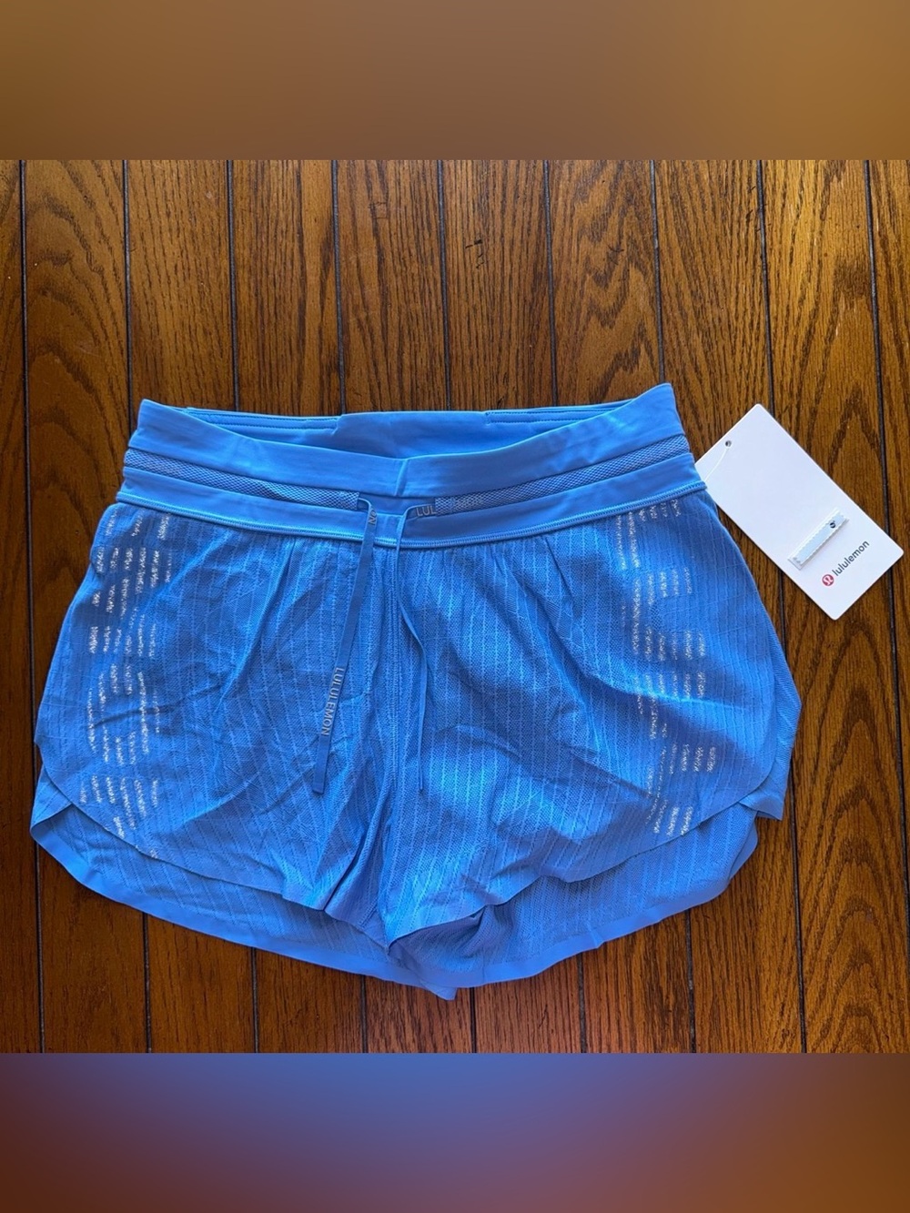 Lululemon Fast and Free Airflow Mid Rise Shorts